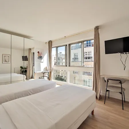New Flat 8pers#canal St Martin#gare De L'est Апартаменты Париж