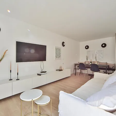 New Flat 8pers#canal St Martin#gare De L'est