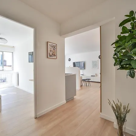 New Flat 8pers#canal St Martin#gare De L'est Апартаменты *